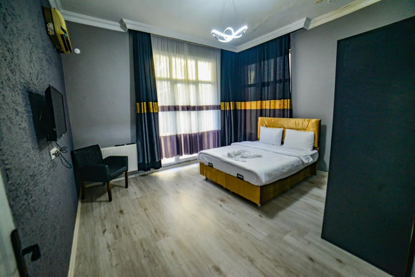 Suit Travel Istanboel